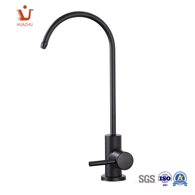 Robinet purificateur d'eau noir mat